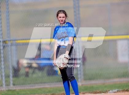 Thumbnail 1 in Marian vs. Pius X photogallery.