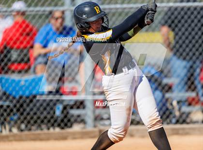 Thumbnail 2 in Marian vs. Pius X photogallery.
