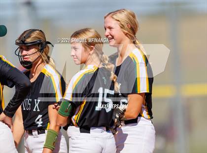 Thumbnail 2 in Marian vs. Pius X photogallery.