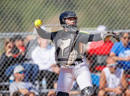 Thumbnail 1 in Marian vs. Pius X photogallery.