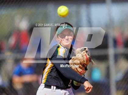 Thumbnail 2 in Marian vs. Pius X photogallery.