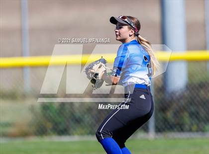 Thumbnail 1 in Marian vs. Pius X photogallery.