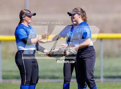 Thumbnail 1 in Marian vs. Pius X photogallery.