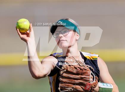 Thumbnail 2 in Marian vs. Pius X photogallery.