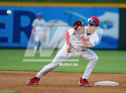 Thumbnail 2 in Westlake vs. Pearland (UIL 6A Baseball State Semifinal) photogallery.