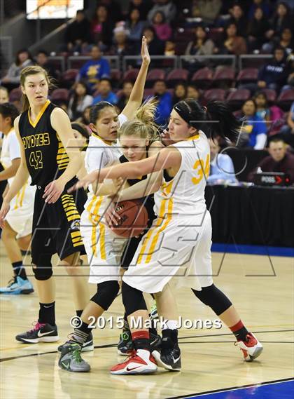 Thumbnail 2 in Arizona Lutheran Academy @ Valley (AIA D4 Semifinal) photogallery.