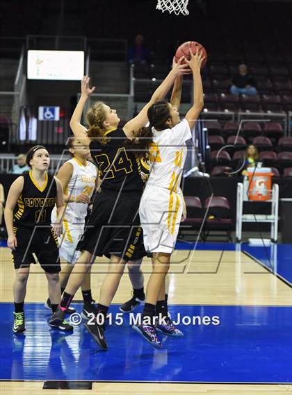 Thumbnail 3 in Arizona Lutheran Academy @ Valley (AIA D4 Semifinal) photogallery.