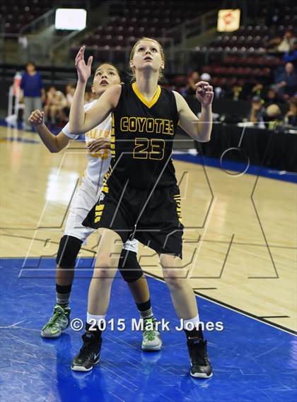 Thumbnail 2 in Arizona Lutheran Academy @ Valley (AIA D4 Semifinal) photogallery.