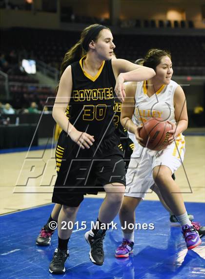 Thumbnail 2 in Arizona Lutheran Academy @ Valley (AIA D4 Semifinal) photogallery.