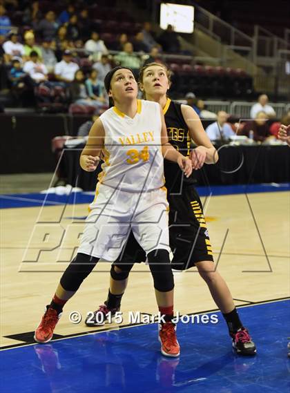 Thumbnail 2 in Arizona Lutheran Academy @ Valley (AIA D4 Semifinal) photogallery.