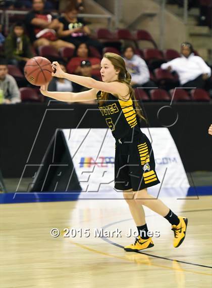 Thumbnail 3 in Arizona Lutheran Academy @ Valley (AIA D4 Semifinal) photogallery.