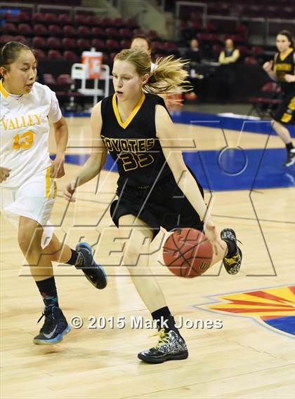 Thumbnail 3 in Arizona Lutheran Academy @ Valley (AIA D4 Semifinal) photogallery.