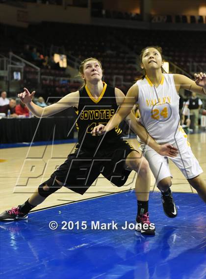Thumbnail 2 in Arizona Lutheran Academy @ Valley (AIA D4 Semifinal) photogallery.
