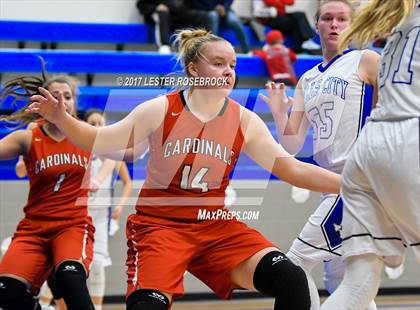 Thumbnail 2 in Falls City vs. St. Paul (Falls City Basketball Tournament) photogallery.