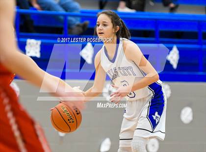 Thumbnail 2 in Falls City vs. St. Paul (Falls City Basketball Tournament) photogallery.