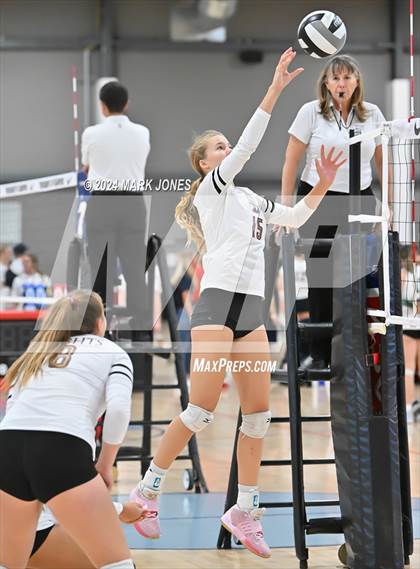 Thumbnail 2 in Oviedo vs. Bishop's (Nike TOC Southwest) photogallery.