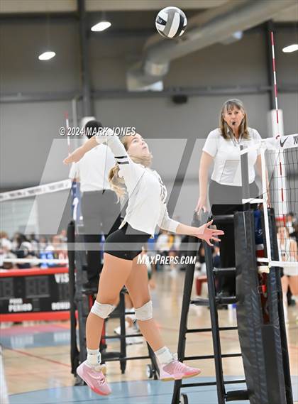 Thumbnail 2 in Oviedo vs. Bishop's (Nike TOC Southwest) photogallery.