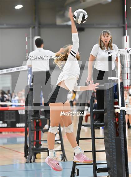 Thumbnail 3 in Oviedo vs. Bishop's (Nike TOC Southwest) photogallery.