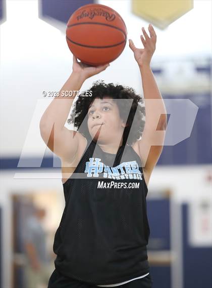 Thumbnail 1 in Bloom-Carroll vs Hilliard Darby (Scrimmage) photogallery.