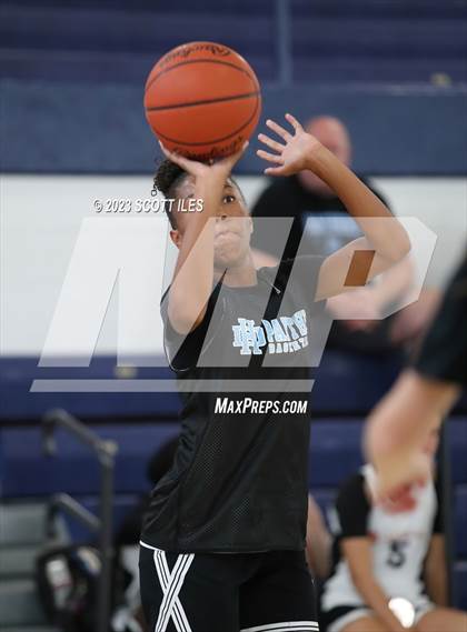 Thumbnail 2 in Bloom-Carroll vs Hilliard Darby (Scrimmage) photogallery.