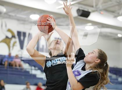Thumbnail 3 in Bloom-Carroll vs Hilliard Darby (Scrimmage) photogallery.