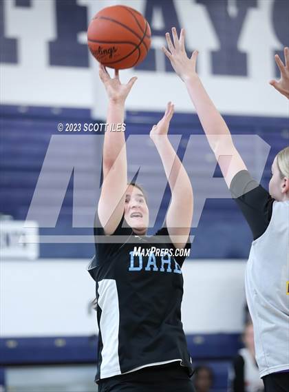 Thumbnail 3 in Bloom-Carroll vs Hilliard Darby (Scrimmage) photogallery.