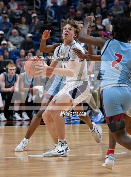 Thumbnail 2 in Boerne vs Hirschi (UIL 4A State Semifinal) photogallery.