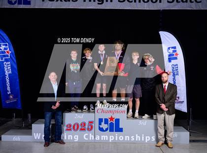 Thumbnail 2 in UIL Wrestling 5A-6A Finals (Awards) photogallery.