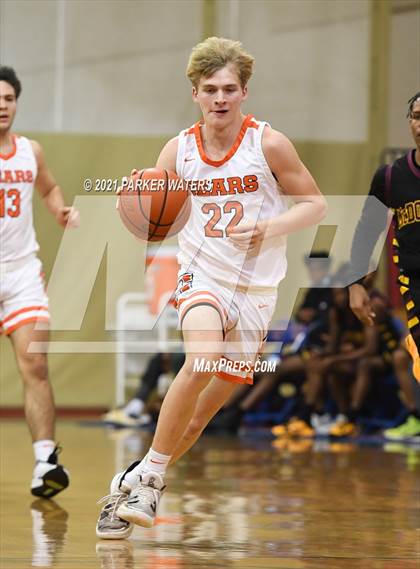 Thumbnail 3 in Catholic-B.R. vs McDonogh 35 (Country Day Classic) photogallery.