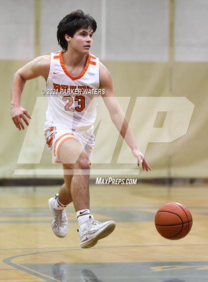 Thumbnail 2 in Catholic-B.R. vs McDonogh 35 (Country Day Classic) photogallery.