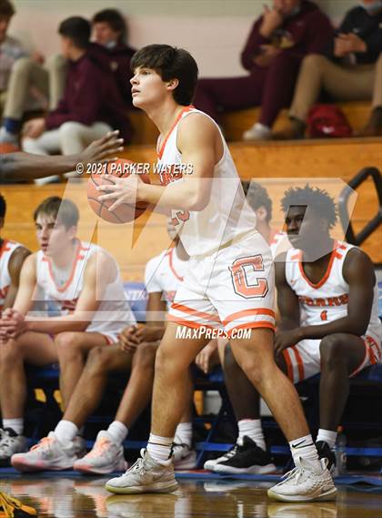 Thumbnail 2 in Catholic-B.R. vs McDonogh 35 (Country Day Classic) photogallery.