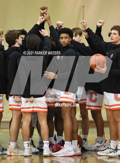 Thumbnail 1 in Catholic-B.R. vs McDonogh 35 (Country Day Classic) photogallery.
