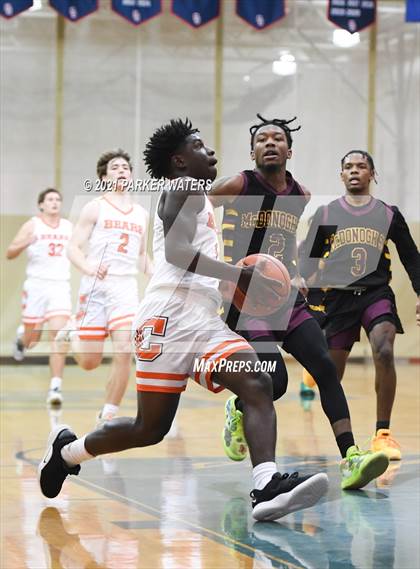 Thumbnail 3 in Catholic-B.R. vs McDonogh 35 (Country Day Classic) photogallery.