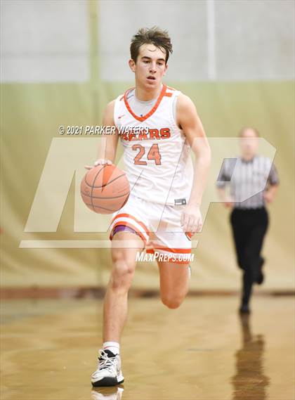 Thumbnail 2 in Catholic-B.R. vs McDonogh 35 (Country Day Classic) photogallery.