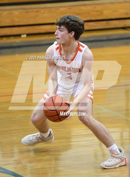 Thumbnail 2 in Catholic-B.R. vs McDonogh 35 (Country Day Classic) photogallery.