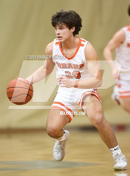 Thumbnail 1 in Catholic-B.R. vs McDonogh 35 (Country Day Classic) photogallery.