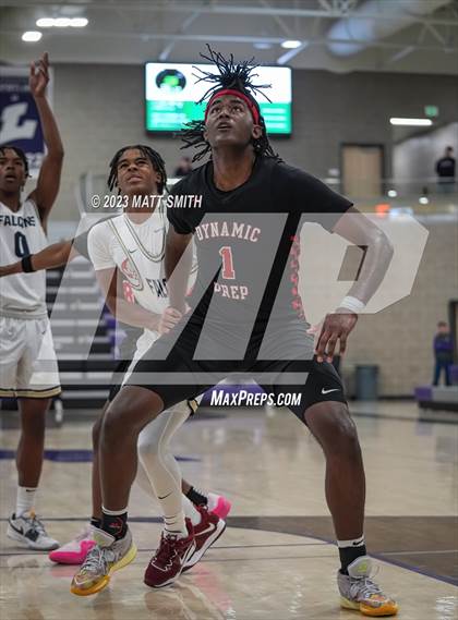 Thumbnail 3 in Dynamic Prep vs. Pebblebrook (Holiday Hoopfest) photogallery.