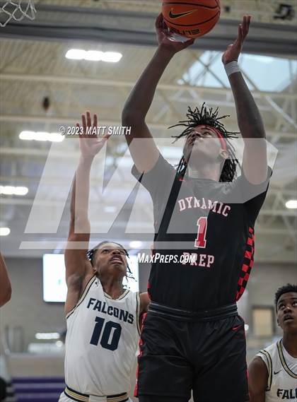Thumbnail 3 in Dynamic Prep vs. Pebblebrook (Holiday Hoopfest) photogallery.