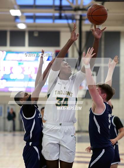Thumbnail 2 in Encinal vs. Castro Valley (Don Nelson Classic Semifinal) photogallery.