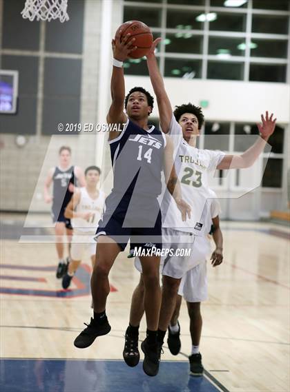 Thumbnail 3 in Encinal vs. Castro Valley (Don Nelson Classic Semifinal) photogallery.