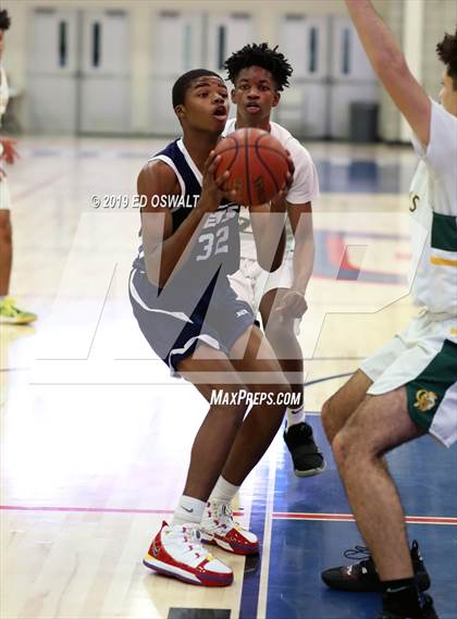 Thumbnail 3 in Encinal vs. Castro Valley (Don Nelson Classic Semifinal) photogallery.