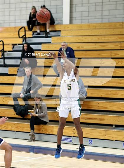 Thumbnail 1 in Encinal vs. Castro Valley (Don Nelson Classic Semifinal) photogallery.