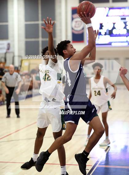 Thumbnail 3 in Encinal vs. Castro Valley (Don Nelson Classic Semifinal) photogallery.