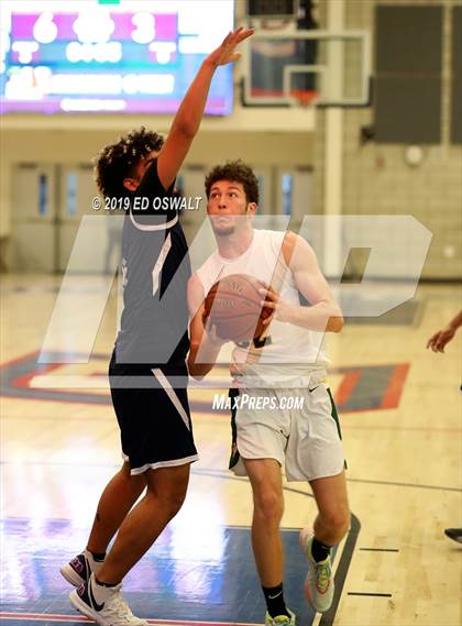 Thumbnail 3 in Encinal vs. Castro Valley (Don Nelson Classic Semifinal) photogallery.