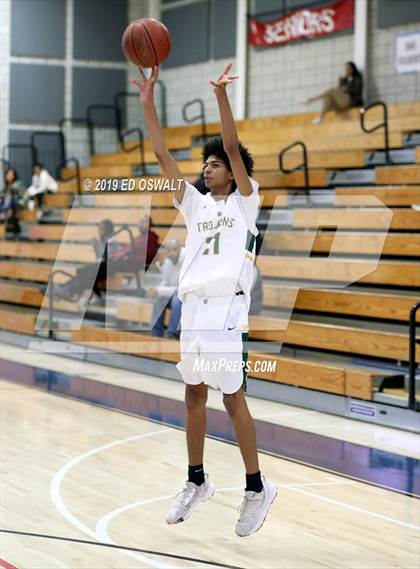 Thumbnail 2 in Encinal vs. Castro Valley (Don Nelson Classic Semifinal) photogallery.