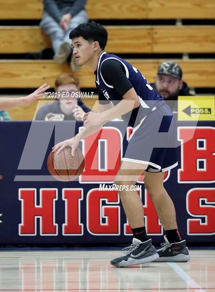 Thumbnail 3 in Encinal vs. Castro Valley (Don Nelson Classic Semifinal) photogallery.