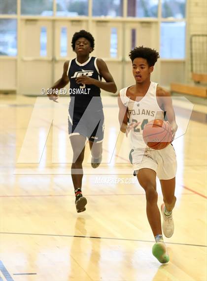 Thumbnail 1 in Encinal vs. Castro Valley (Don Nelson Classic Semifinal) photogallery.