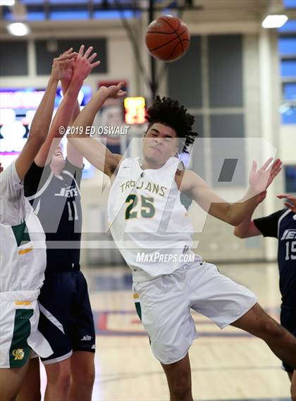 Thumbnail 1 in Encinal vs. Castro Valley (Don Nelson Classic Semifinal) photogallery.