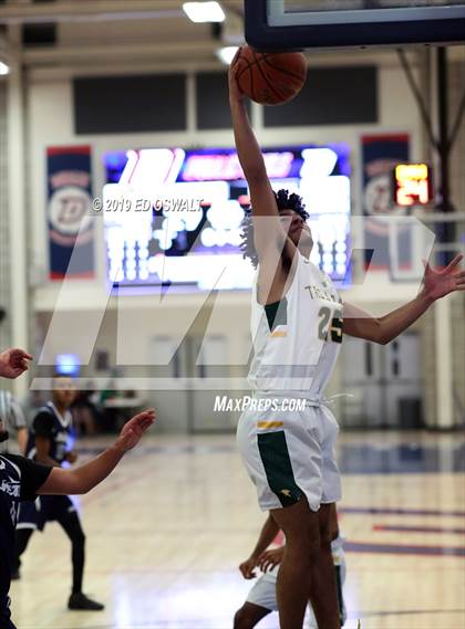Thumbnail 3 in Encinal vs. Castro Valley (Don Nelson Classic Semifinal) photogallery.
