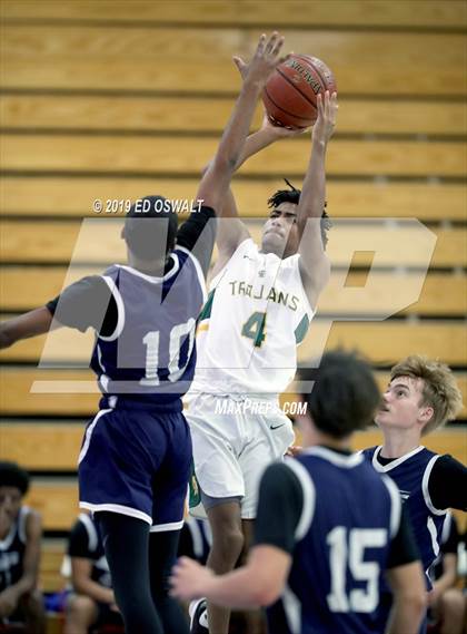 Thumbnail 1 in Encinal vs. Castro Valley (Don Nelson Classic Semifinal) photogallery.